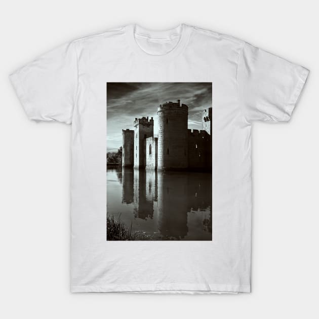 Bodiam Castle mono T-Shirt by GeoffCarpenter